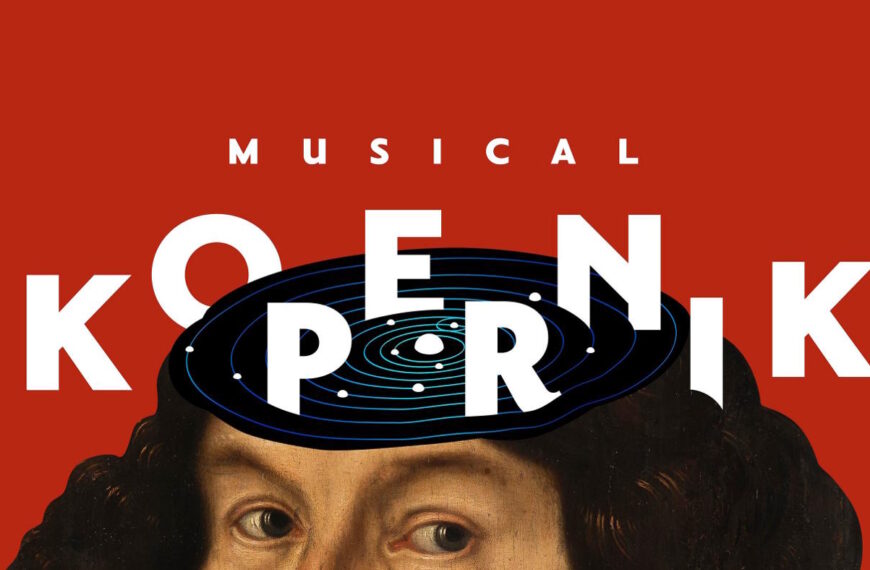 Plenerowy pokaz musicalu „Kopernik” na dziedzińcu arkadowym Zamku Królewskiego na Wawelu