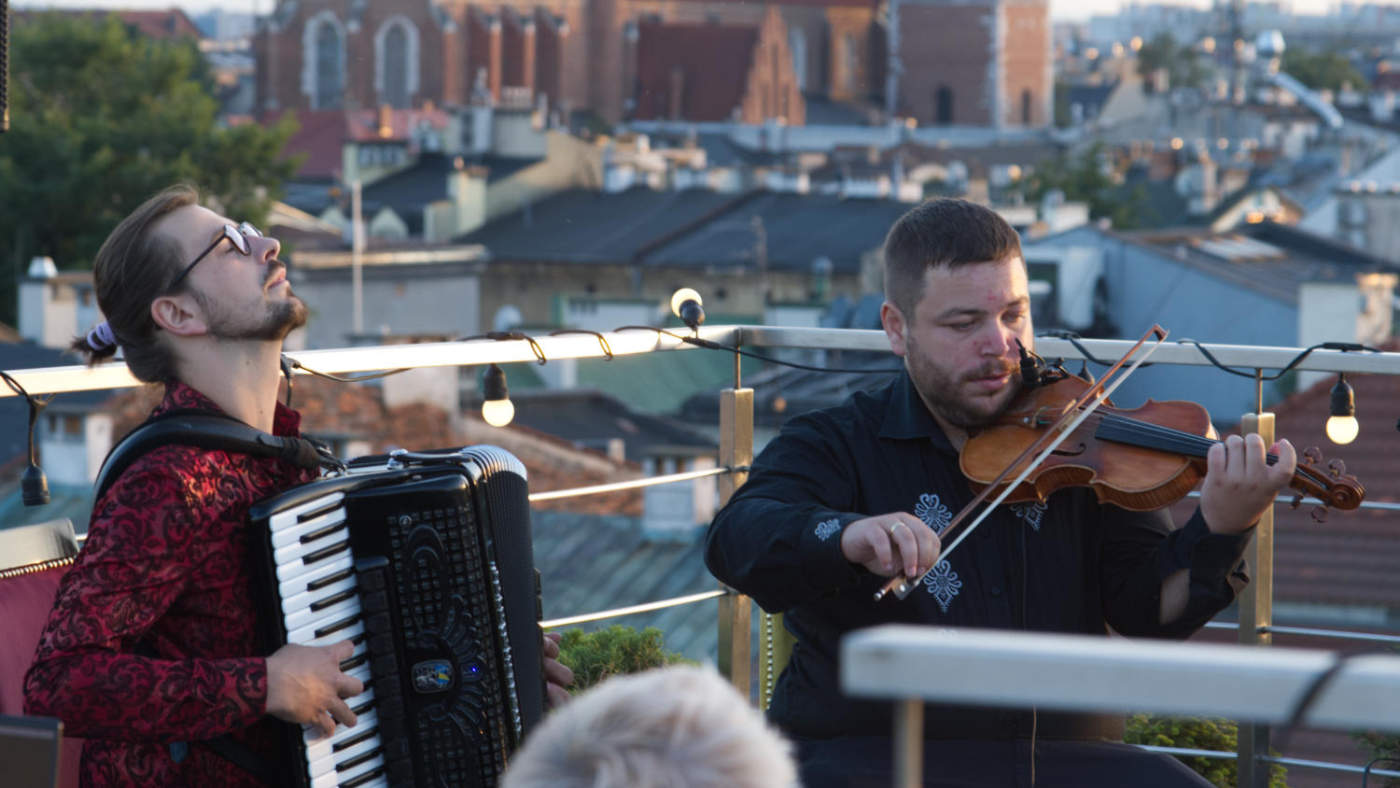 Skrzypek na dachu – koncert finałowy Pierwszego Festiwalu Klezmerskiego w Krakowie, sierpień 2023